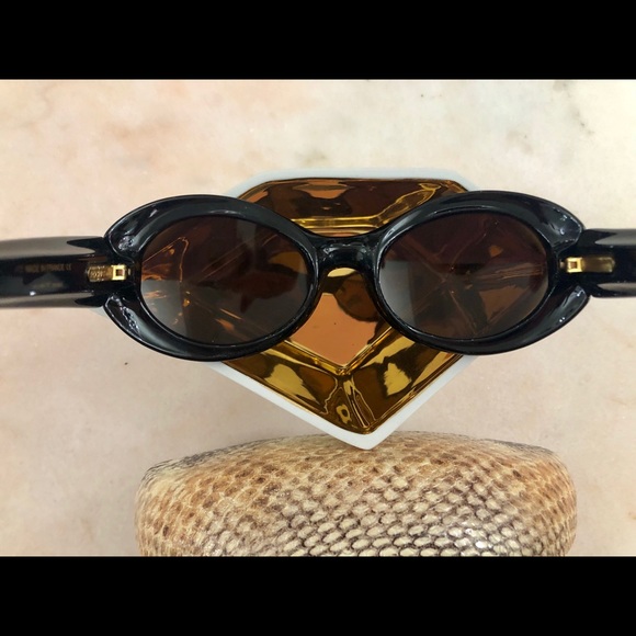 Sunglasses - Picture 5 of 8